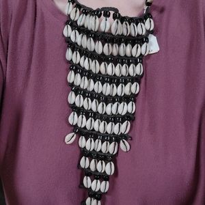 Seashell choker necklace